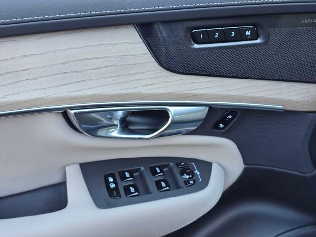 2026 Volvo XC90 Plus, B5 AWD Gas (mild hybrid), Gasoline, Bright, 7 Seats
