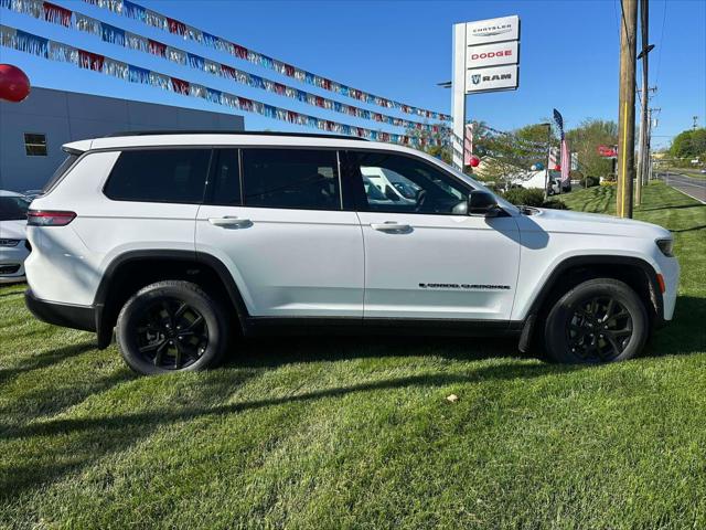 2026 Jeep Grand Cherokee GRAND CHEROKEE L LAREDO ALTITUDE 4X4