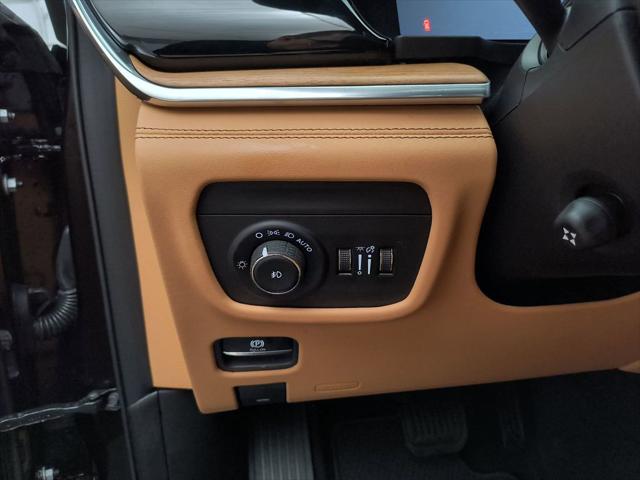 2026 Jeep Grand Cherokee Summit 4x4