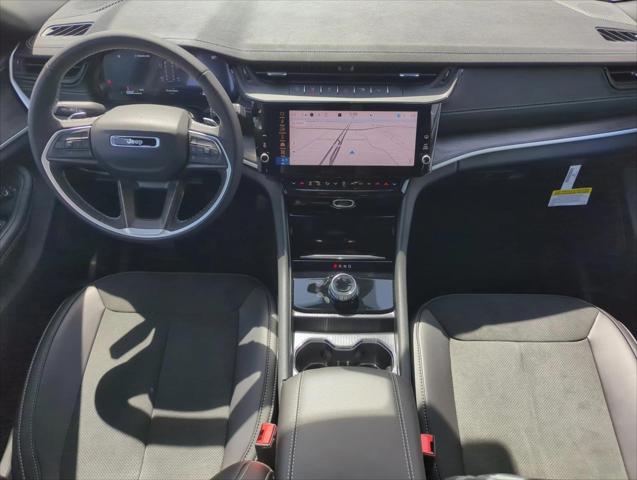 2026 Jeep Grand Cherokee Altitude 4x2