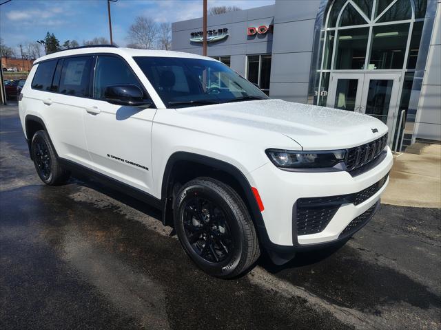 2026 Jeep Grand Cherokee GRAND CHEROKEE L LAREDO ALTITUDE 4X4
