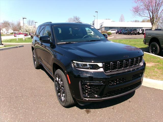 2026 Jeep Grand Cherokee GRAND CHEROKEE SUMMIT 4X4