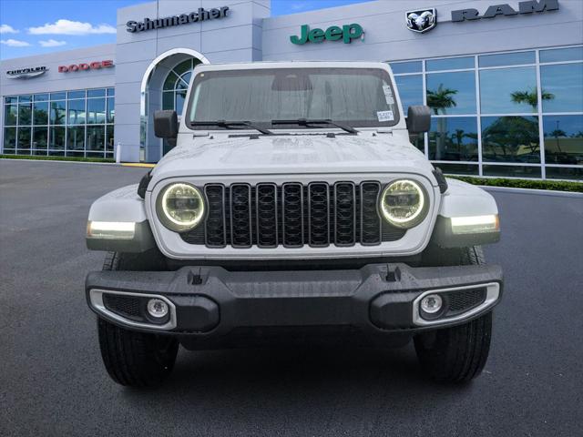 2026 Jeep Gladiator GLADIATOR SAHARA 4X4