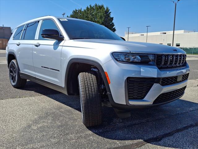 2026 Jeep Grand Cherokee GRAND CHEROKEE L LAREDO ALTITUDE 4X4
