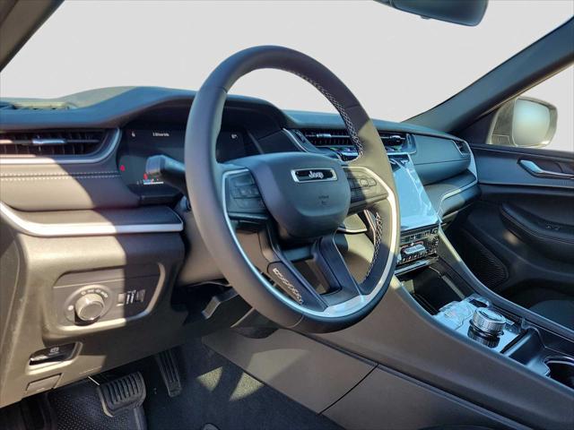 2026 Jeep Grand Cherokee GRAND CHEROKEE L LAREDO X 4X4