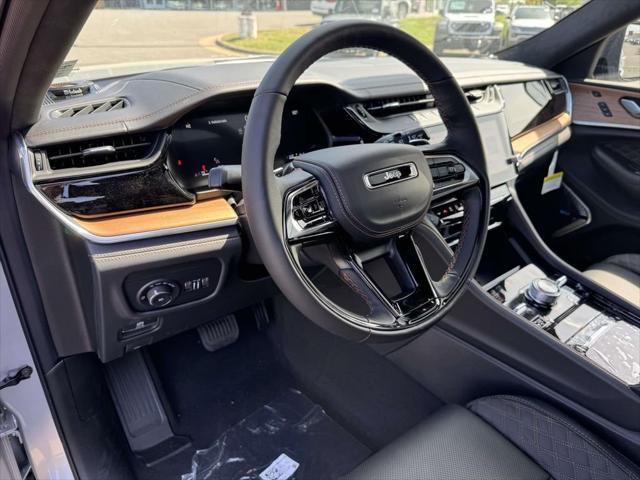 2026 Jeep Grand Cherokee GRAND CHEROKEE SUMMIT 4X4