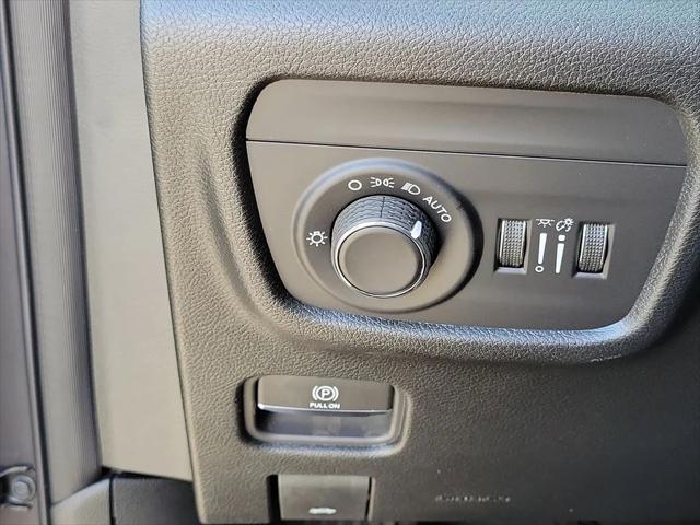 2026 Jeep Grand Cherokee Altitude 4x2