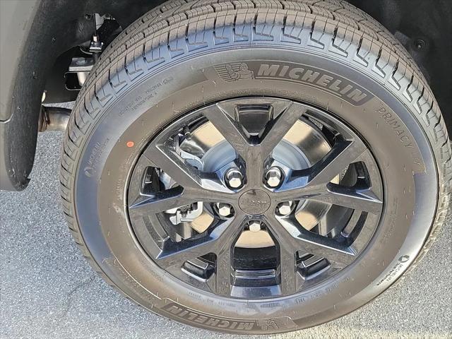 2026 Jeep Grand Cherokee Altitude 4x2
