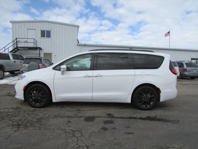 2021 Chrysler Pacifica Touring L