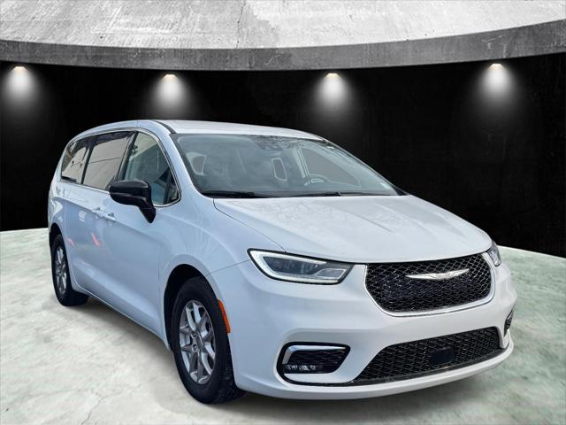 2024 Chrysler Pacifica Touring L for sale in Yonkers, NY