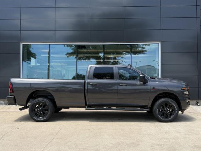 2026 RAM Ram 2500 RAM 2500 BLACK EXPRESS CREW CAB 4X4 8 BOX