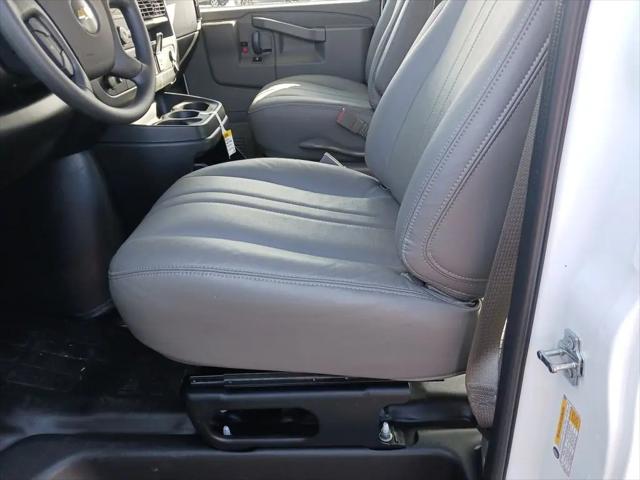 2025 Chevrolet Express Cargo Van RWD 2500 Regular Wheelbase WT