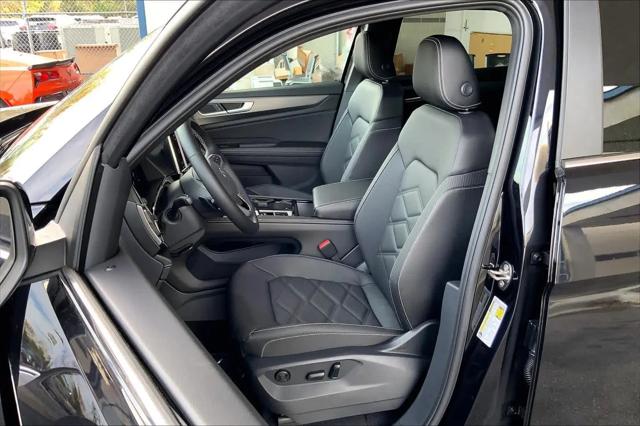 2026 Volkswagen Atlas Cross Sport SE with Technology