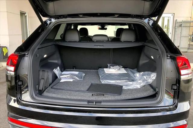 2026 Volkswagen Atlas Cross Sport SE with Technology