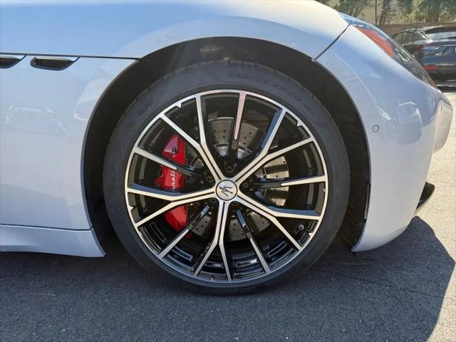 2026 Maserati GranCabrio Standard
