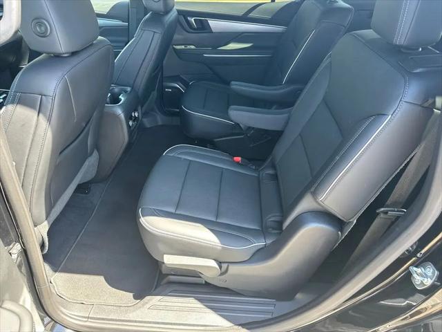 2025 Buick Enclave Preferred FWD