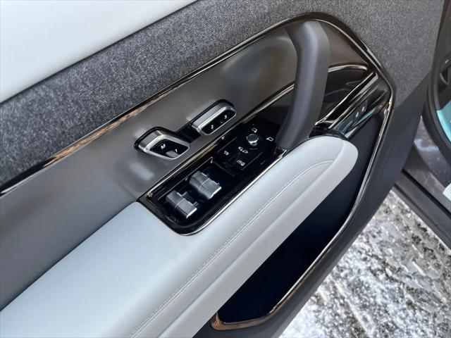 2026 Land Rover Range Rover Sport P360 SE