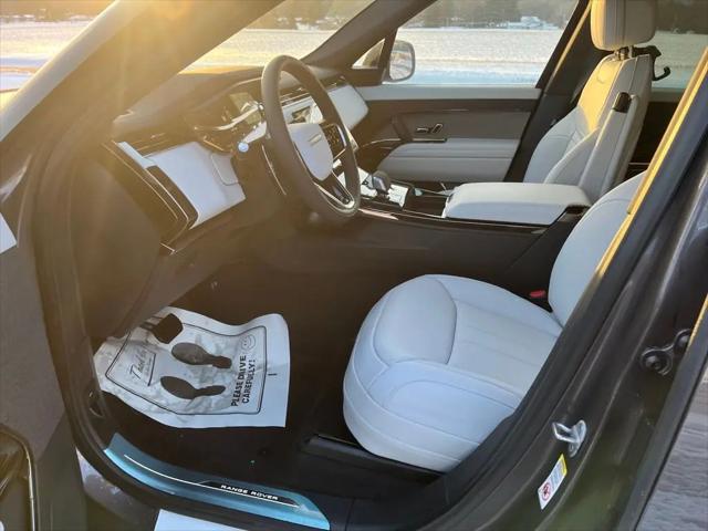 2026 Land Rover Range Rover Sport P360 SE