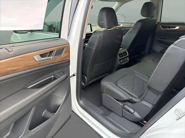 2026 Volkswagen Atlas SE with Technology