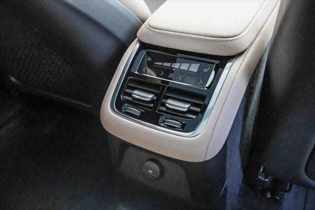 2026 Volvo XC90 Plug-In Hybrid Plus, T8 AWD, Electric/Gasoline, Bright, 7 Seats