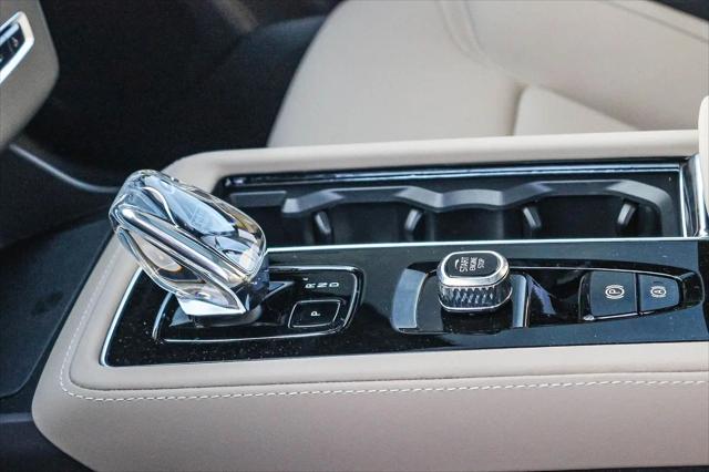 2026 Volvo XC90 Plug-In Hybrid Plus, T8 AWD, Electric/Gasoline, Bright, 7 Seats