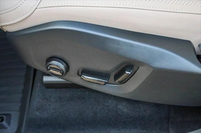 2026 Volvo XC90 Plug-In Hybrid Plus, T8 AWD, Electric/Gasoline, Bright, 7 Seats