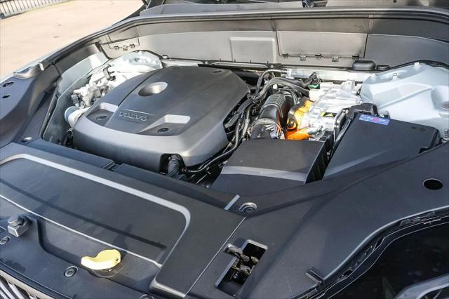 2026 Volvo XC90 Plug-In Hybrid Plus, T8 AWD, Electric/Gasoline, Bright, 7 Seats