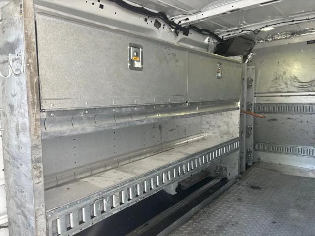 2017 Ford Transit w/Sliding Side Door w/RWB