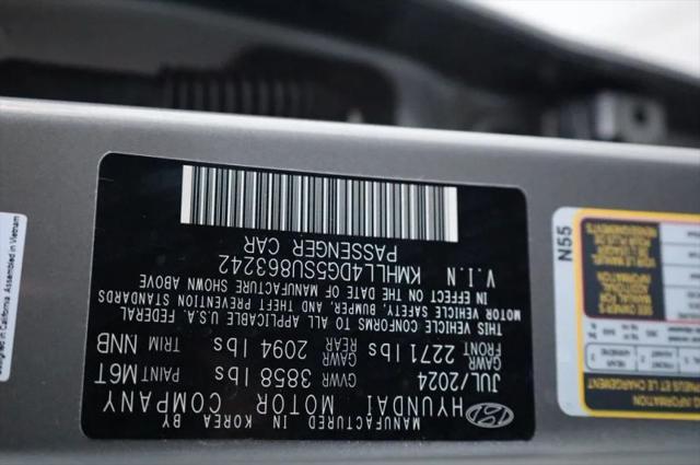 2025 Hyundai Elantra SE
