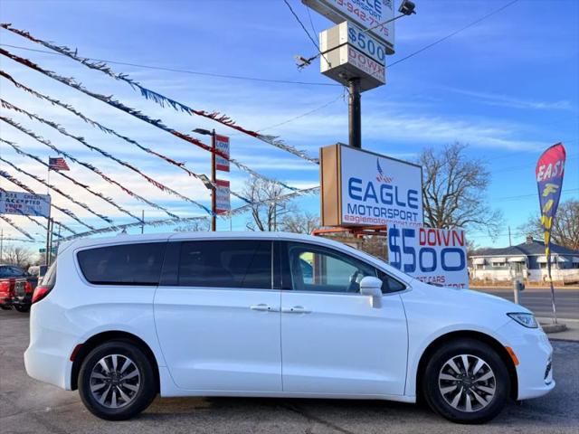 2022 Chrysler Pacifica Hybrid Touring L