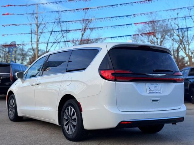 2022 Chrysler Pacifica Hybrid Touring L