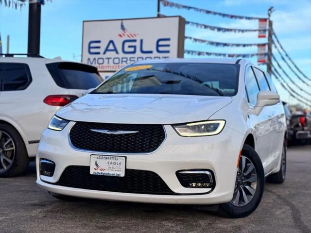 2022 Chrysler Pacifica Hybrid Touring L