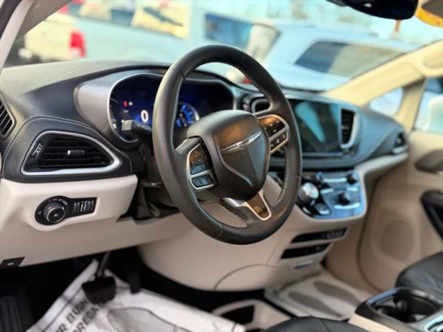 2022 Chrysler Pacifica Hybrid Touring L
