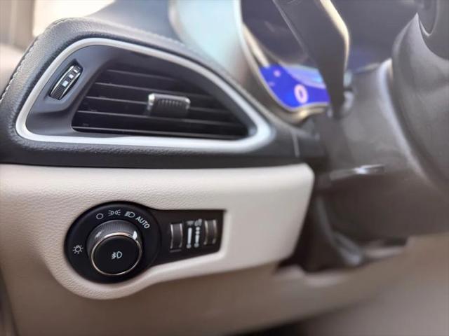 2022 Chrysler Pacifica Hybrid Touring L