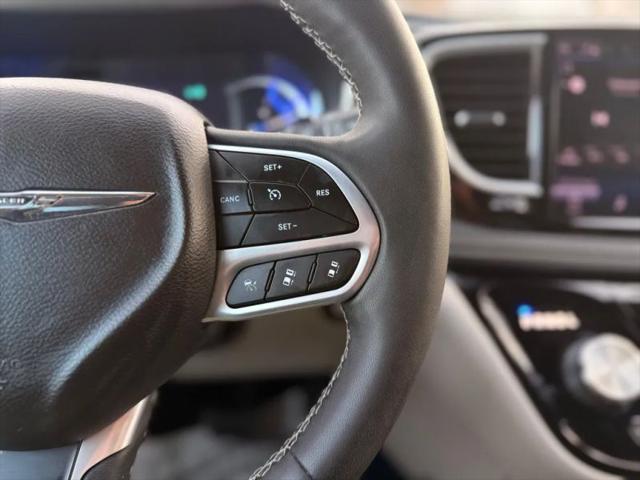 2022 Chrysler Pacifica Hybrid Touring L