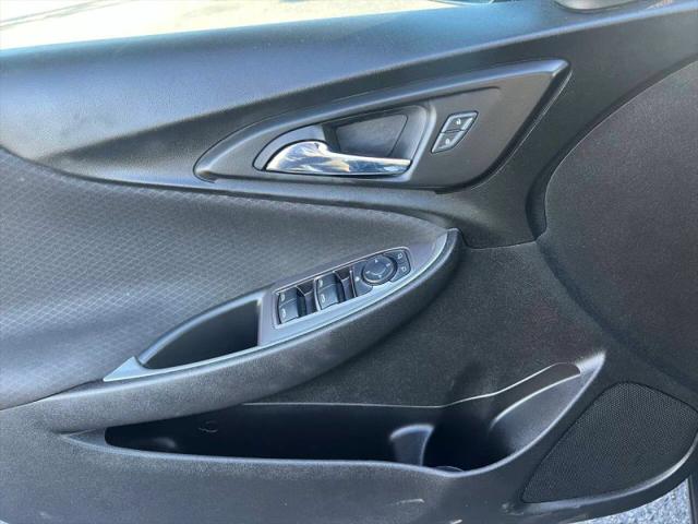 2022 Chevrolet Malibu FWD LT