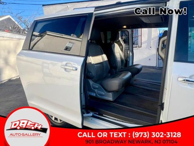2018 Toyota Sienna XLE Premium 7 Passenger