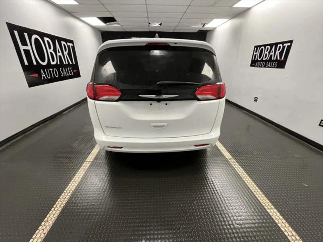 2024 Chrysler Voyager LX