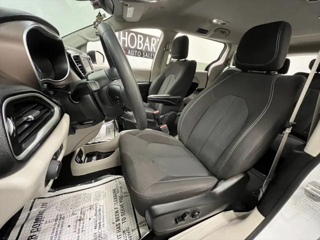 2024 Chrysler Voyager LX