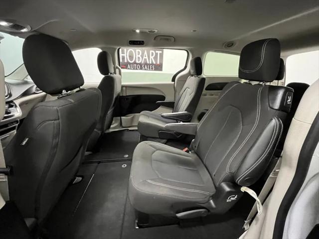 2024 Chrysler Voyager LX