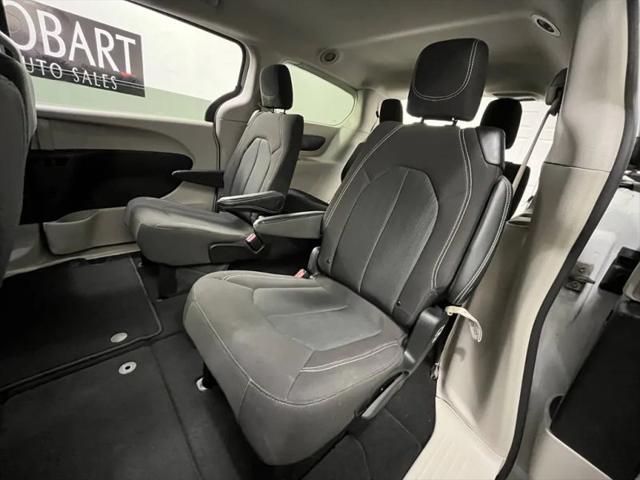 2024 Chrysler Voyager LX