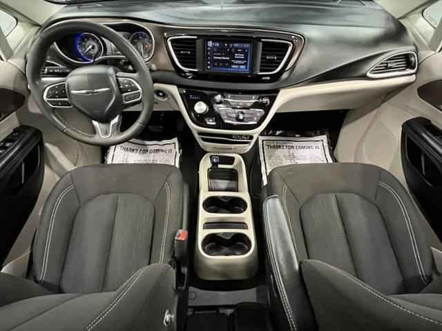 2024 Chrysler Voyager LX