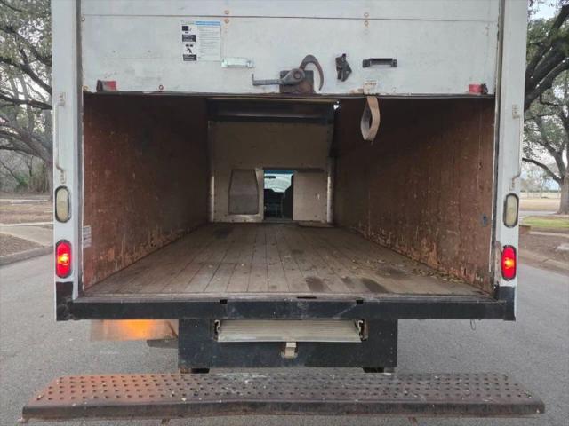2013 Ford E-350 Cutaway Base