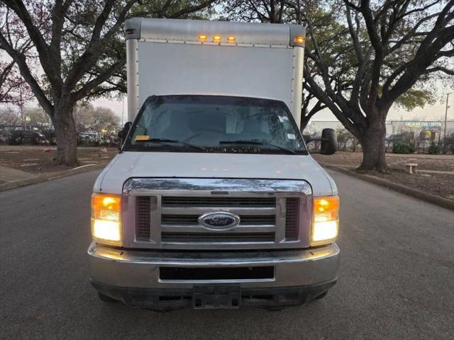 2013 Ford E-350 Cutaway Base