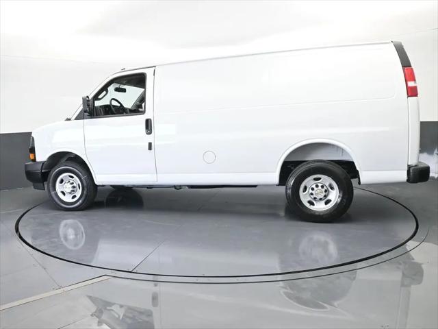 2025 Chevrolet Express Cargo Van RWD 2500 Regular Wheelbase WT