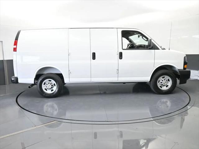 2025 Chevrolet Express Cargo Van RWD 2500 Regular Wheelbase WT