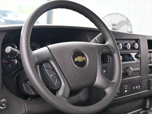 2025 Chevrolet Express Cargo Van RWD 2500 Regular Wheelbase WT