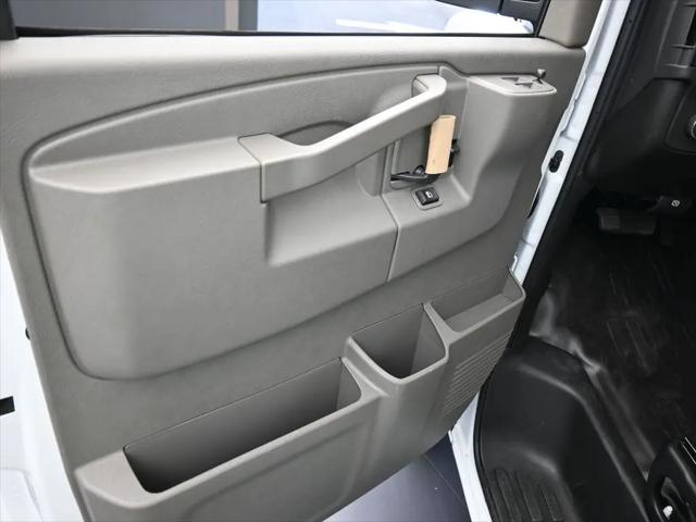 2025 Chevrolet Express Cargo Van RWD 2500 Regular Wheelbase WT