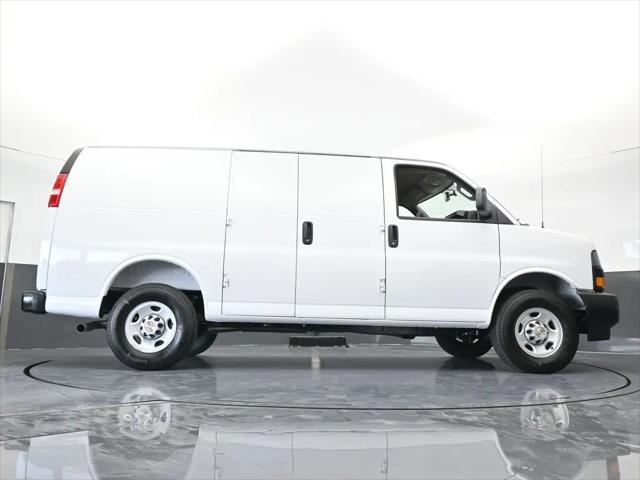 2025 Chevrolet Express Cargo Van RWD 2500 Regular Wheelbase WT
