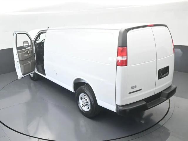 2025 Chevrolet Express Cargo Van RWD 2500 Regular Wheelbase WT